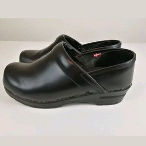 Sanita Original Danish Clogs 38 Wide Nurse Shoes